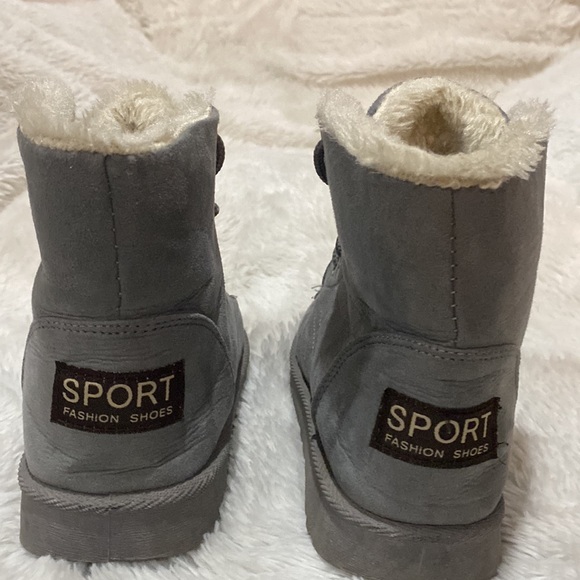 Winter boots fur lined Gray Size 6.5 - Picture 5 of 5